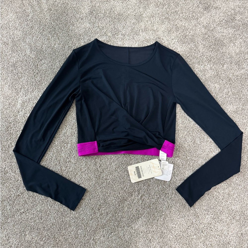 NWT Fabletics Pia Front Twist Long Sleeve Top